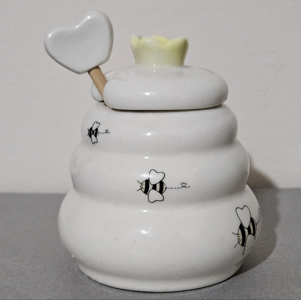 Kate Aspen 'Sweet As Can Bee' Mini Honey Pot Jar with Lid & Heart Stirrer Dipper